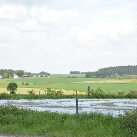 Spacious Holiday In With Jacuzzi Ferienhaus Bastogne